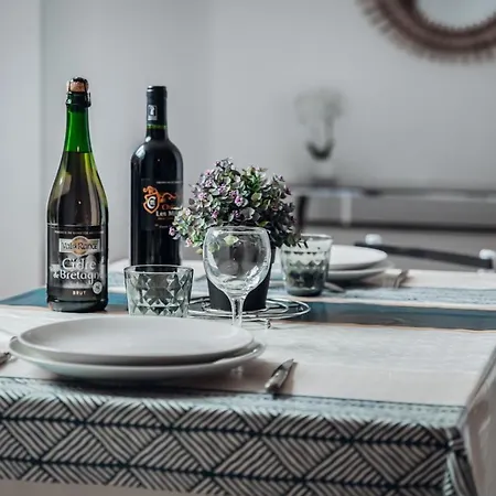 Apartament Superbe Avec Terrasse Au Calme Ernée