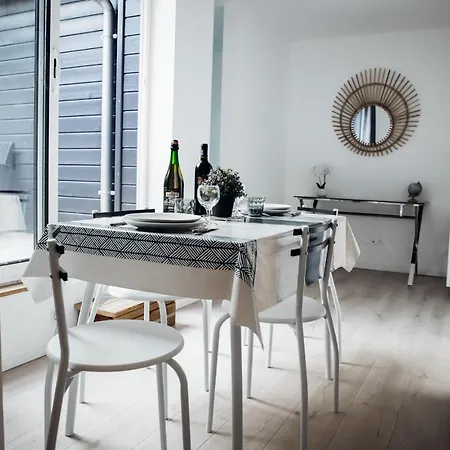 Superbe Avec Terrasse Au Calme Appartamento Ernée